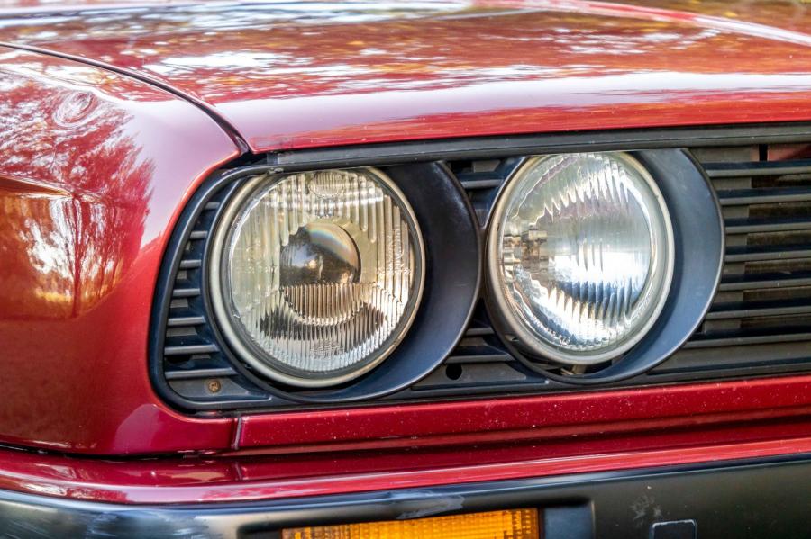 Детали экстерьера BMW 324td Touring (E30) 1991 года  (NA) (фото 17 из 94)